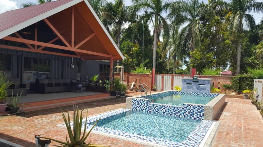 Homestay Umbai Kelana Merlimau Extérieur photo