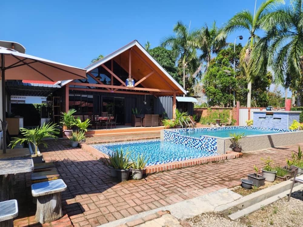 Homestay Umbai Kelana Merlimau Extérieur photo