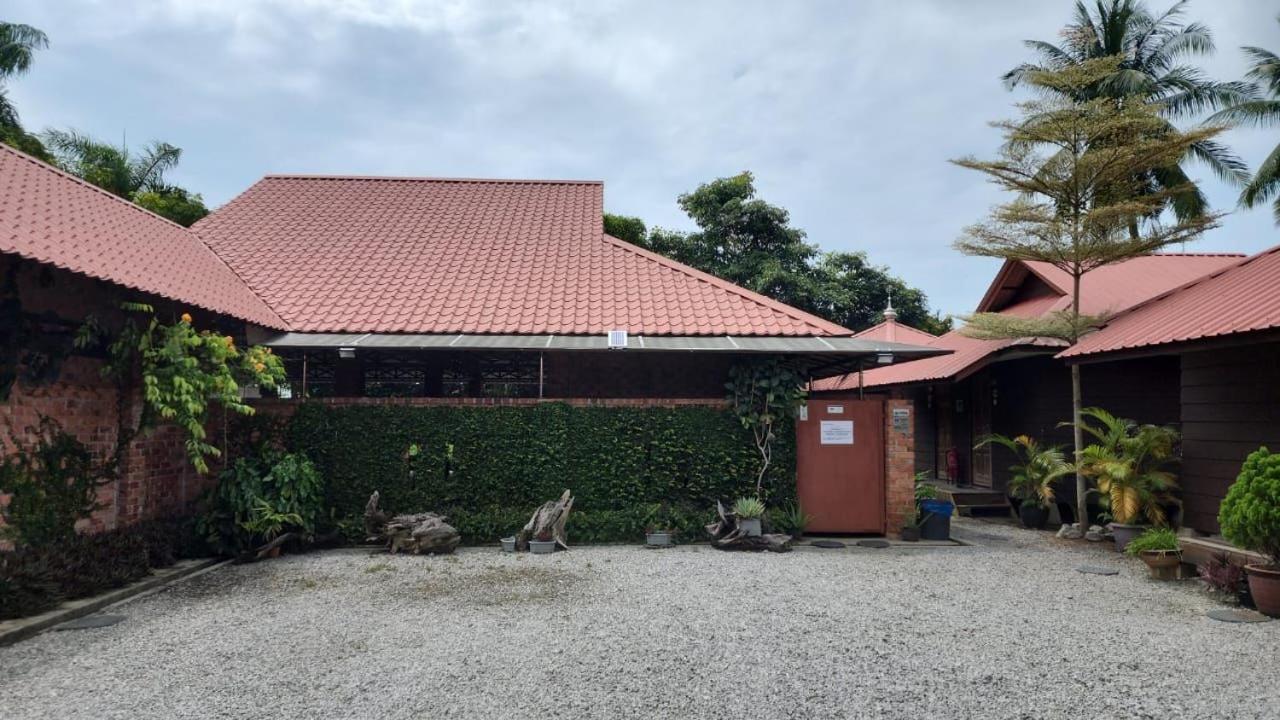 Homestay Umbai Kelana Merlimau Extérieur photo